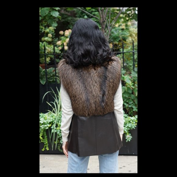 Pre-Owned Fox Vest Leather Trim - Picture 5 of 5